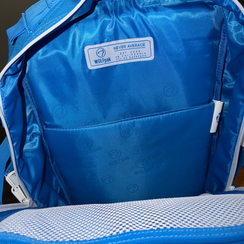 WOLFpak Blue 35L Justice League Backpack for Men - Picture 2 of 2